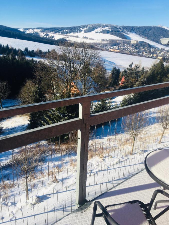 Mountain Apartment Klinovec Atomic Loučná pod Klínovcem Eksteriør bilde